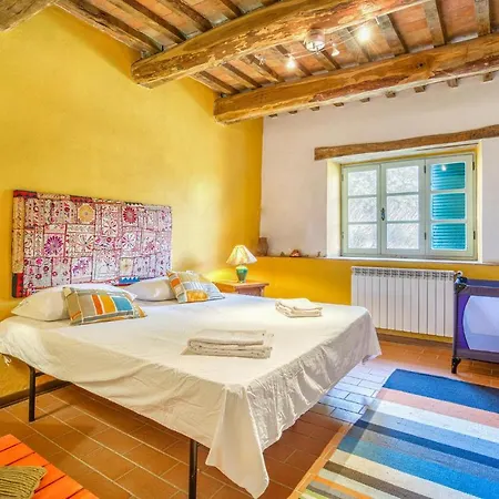 Lovely In With Kitchen Roccalbegna