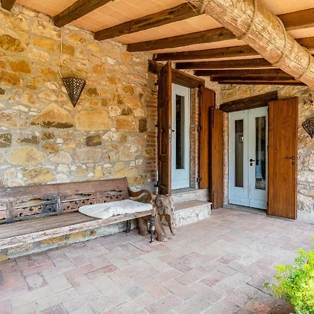 Casa vacanze Lovely In With Kitchen Roccalbegna